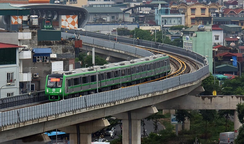 Tàu Cát Linh - Hà Đông đang trong quá trình chạy thử.