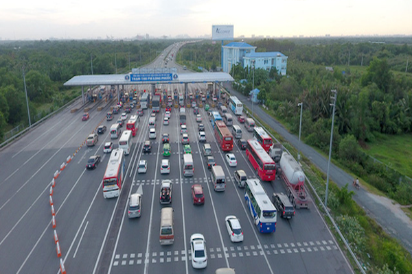 Trạm thu phí Long Phước trên cao tốc TP.HCM - Long Thành - Dầu Giây - Ảnh: THUẬN THẮNG