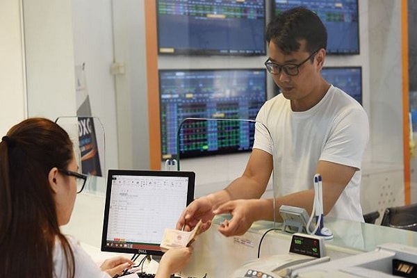 Dòng tiền trên thị trường thường ưu tiên cho những mã có 