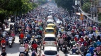 Cấm xe máy: Cách làm ngược đời!