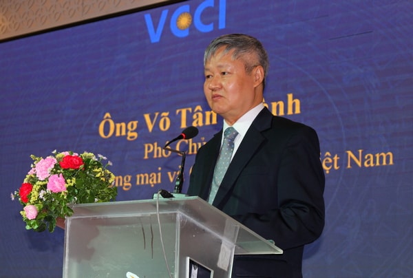 Phó Chủ tịch VCCI Võ Tân Thành.