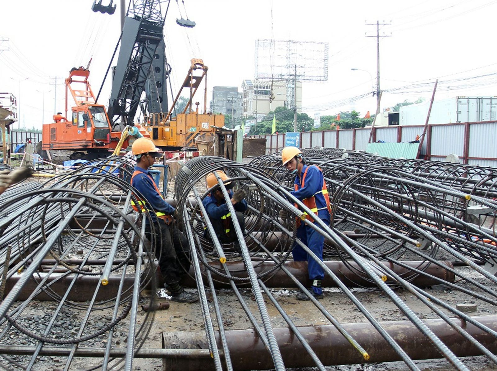 các chủ đầu tư khẩn trương hoàn thiện hồ sơ theo quy định khi có khối lượng được nghiệm thu, làm thủ tục thanh toán ngay với Kho bạc nhà nước