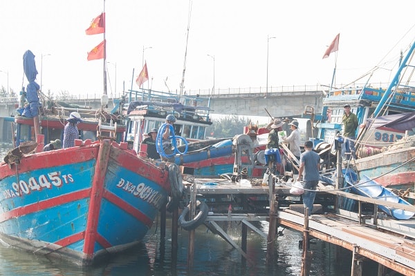 Không chỉ thiếu vốn, thiếu lao động cũng là một trong những vấn đề làm đau đầu các chủ tàu cá