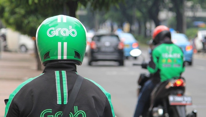 Grab và Hiệp hội Taxi liên tục có những quan điểm trái chiều về dự thảo nghị định mới thay thế Nghị định 86/2014/NĐ-CP về kinh doanh điều kiện kinh doanh vận tải bằng ôtô.