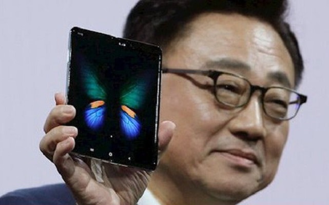 Quyết định dừng ra mắt Galaxy Fold là một quyết định dũng cảm của Samsung.