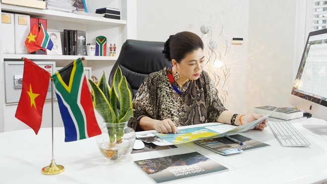 Bà Đỗ Thị Kim Liên - Lãnh sự danh dự Nam Phi tại TP.HCM, đồng thời là nhà sáng lập bảo hiểm công nghệ Lian.