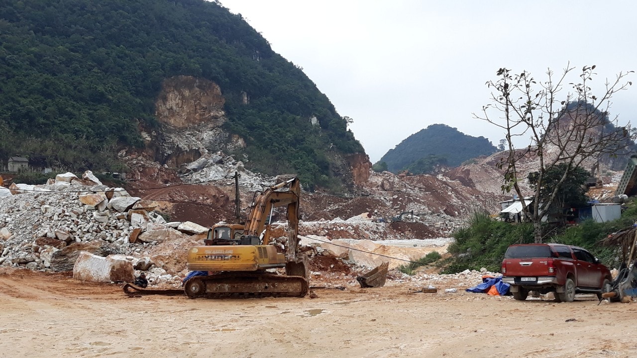 Các dự án khai thác khoáng sản tại huyện Quỳ Hợp, Nghệ An hàng năm cũng góp phần “xóa sổ” hàng trăm ha rừng tự nhiên