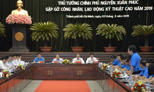 Thủ tướng gặp gỡ, đối thoại với công nhân tại TP HCM