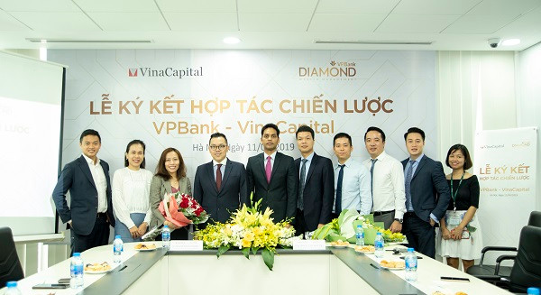 Lễ ký kết hợp tác giữa VinaCapital và VPBank.