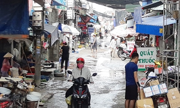 Toàn bộ 13 km đường liên xã đã xuống cấp nghiêm trọng