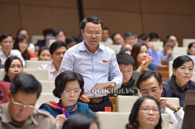 ĐBQH Nguyễn Tiến Sinh (Hoà Bình).