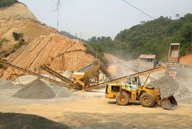 Công trường khai thác đá Ảnh: Châu Minh