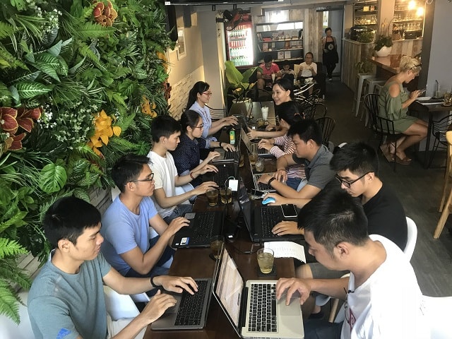Không gian làm việc của Founder & CEO TripHunter. Ảnh: Trần Thảo