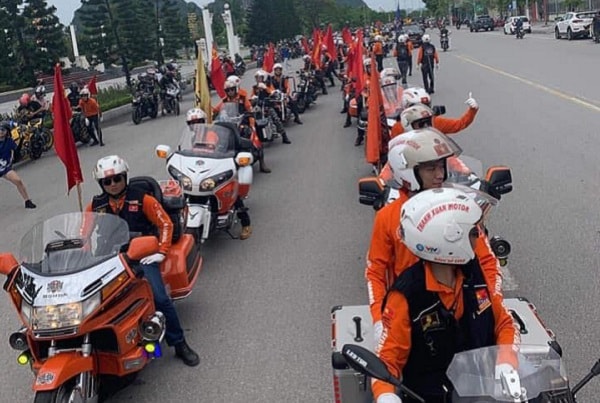 Cơn lốc da cam tràn vào Tuần Châu hâm nóng cho không khí thêm 