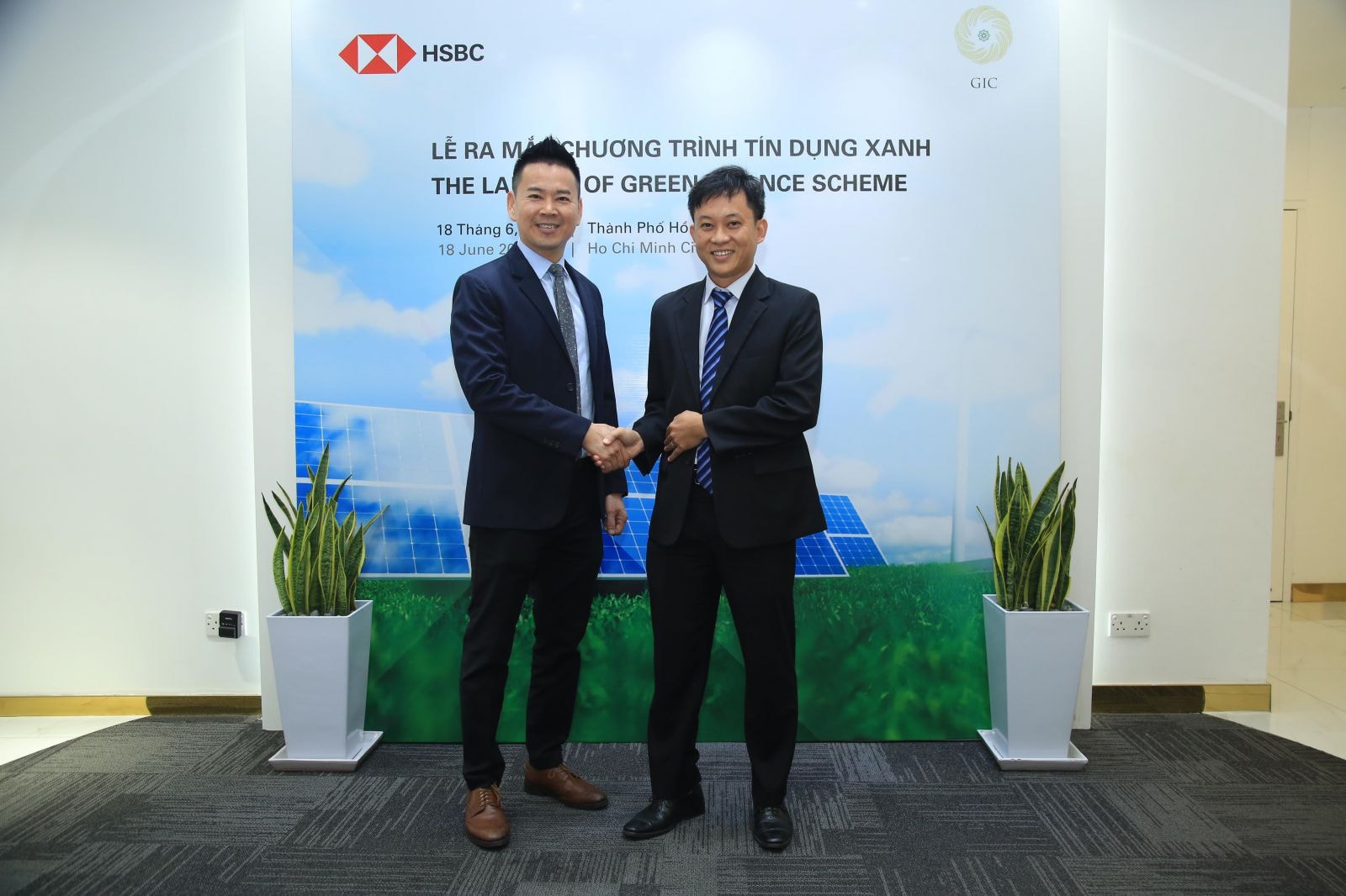 Đại diện Công ty GIC và HSBC hợp tác trong việc đầu tư phát triển năng lượng sạch tại Việt Nam