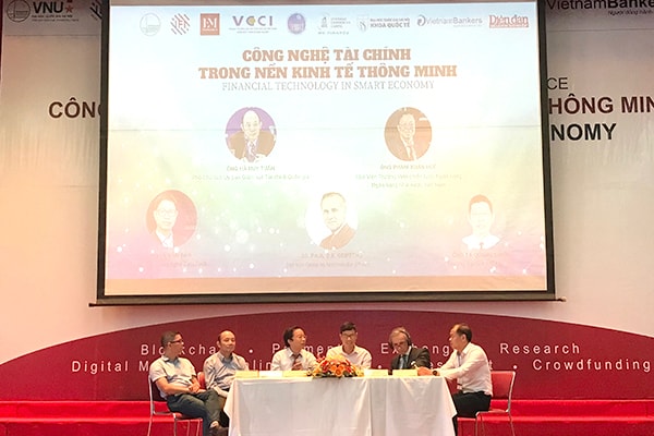 Hội thảo quốc tế “Công nghệ tài chính trong nền kinh tế thông minh” nhằm nhận diện những thách thức và cơ hội đối với lĩnh vực tài chính trong thời đại chuyển đổi số liên quan tới mọi mặt của đời sống, kinh tế-xã hội