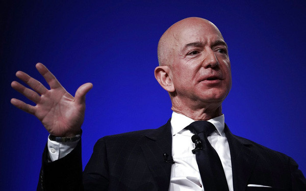 CEO của Amazon Jeff Bezos 