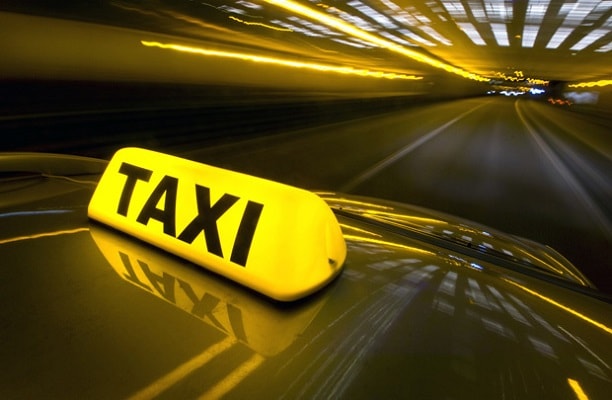 Savico bất ngờ giải thể hãng taxi liên doanh với đối tác Singapore.