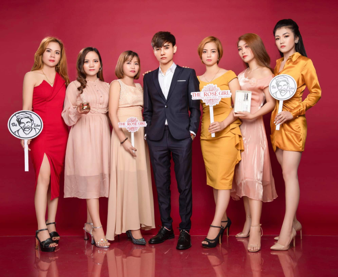 Trần Viết Đạt hài lòng vì có độingũ nhân viên đắc lực.