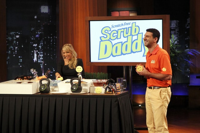 Scrub Daddy là công ty thành công nhất lịch sử Shark Tank Mỹ. Ảnh: Shark Tank.