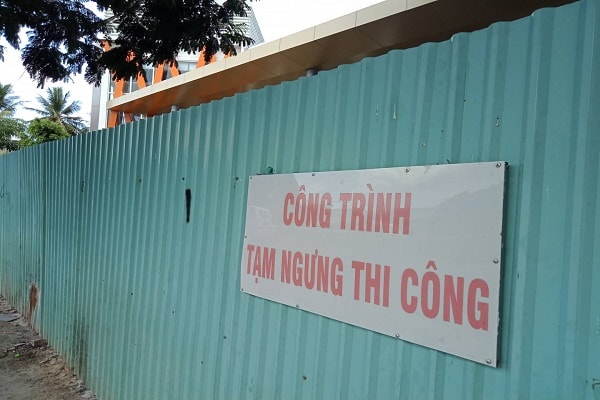 Dự án đang dừng thi công