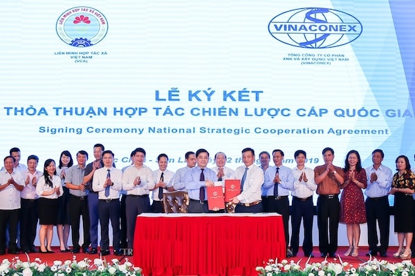 Lễ ký kết hợp tác