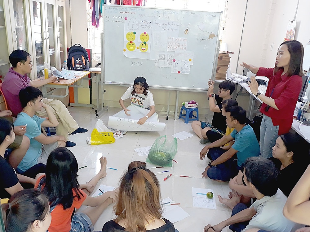 Người khuyết tật sau khi học lành nghề sẽ được hưởng thu nhập theo khoán sản phẩm
