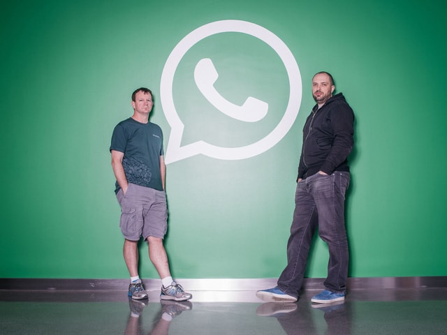 Jan Koum (phải) và Brian Acton.