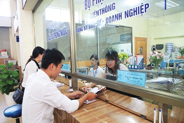 p/Hành vi và thái độ của doanh nghiệp với chi phí không chính thức (%) - (Nguồn: http://pcivietnam.org/)