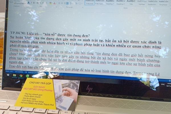 Những hình ảnh quảng cáo cho vay trả góp với nội dung: “Thủ tục nhanh chóng, thẩm định nhanh, gọi ngay là có…” thậm chí, người giới thiệu có thể nhận được ngay hoa hồng nếu “gới thiệu được người vay”