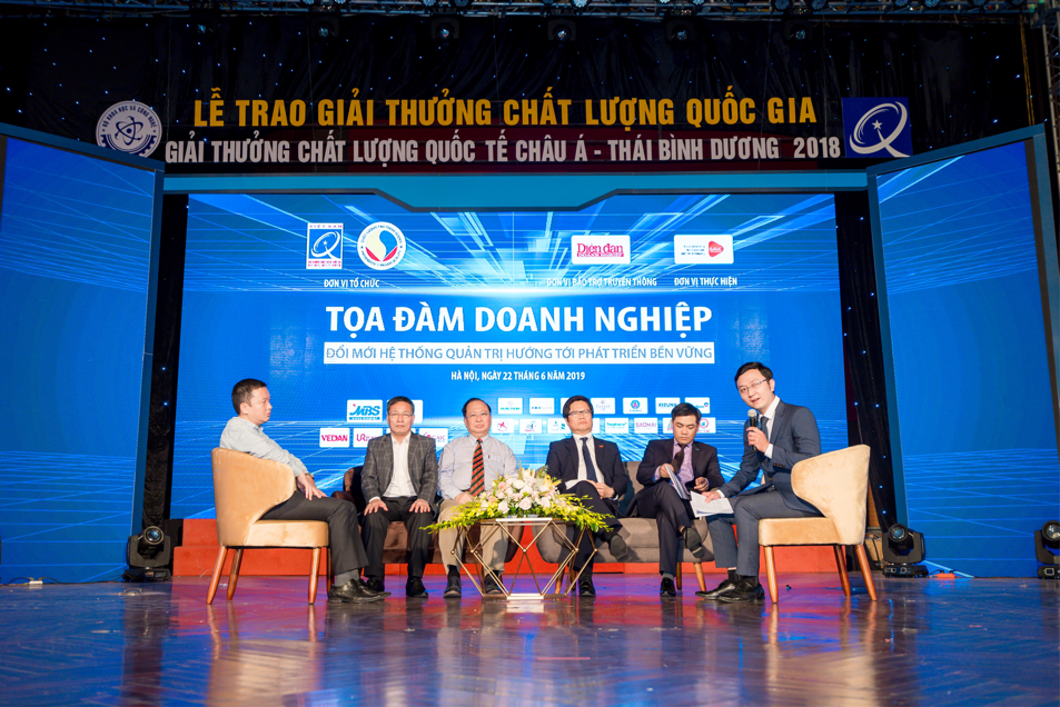 Tọa đàm “Doanh nghiệp đổi mới hệ thống quản trị, hướng tới sự phát triển bền vững”