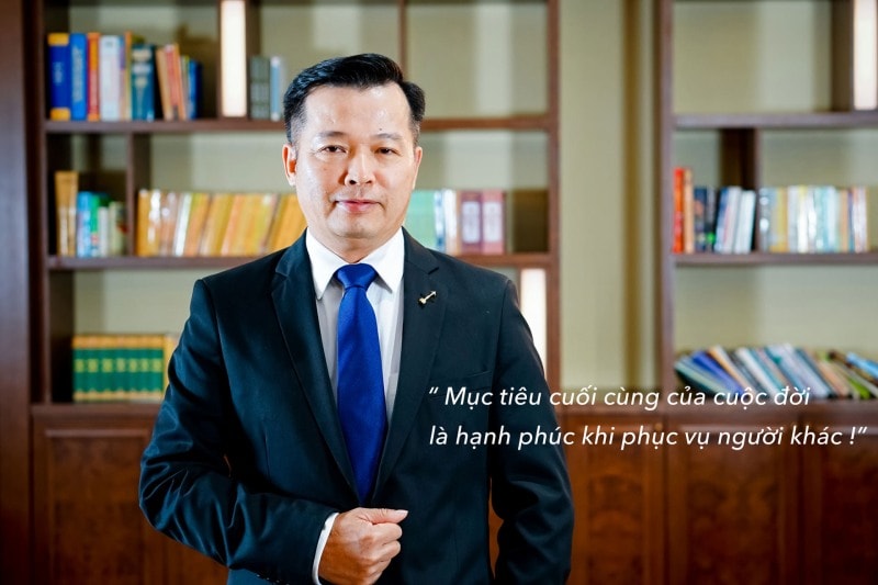 ông Nguyễn Thanh Việt -“Shark Việt”, Chủ tịch Tập đoàn Intracom tại Chương trình nổi tiếng Shark Tank Việt Nam chuyên sâu về câu chuyện khởi nghiệp, phát sóng trên đài Truyền hình VTV3.