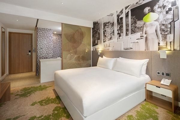 Với 350 phòng tiện nghi bao gồm 100 phòng suites, Holiday Inn & Suites Saigon Airport mang đến một điểm dừng chân lý tưởng với chỉ 20 phút đến sân bay