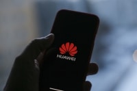 Không làm ăn với Huawei: Lợi bất cập hại