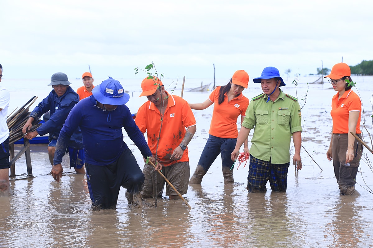 là sự kiện mở đầu chuỗi hoạt động trồng 20.000 cây xanh trên toàn cầu của