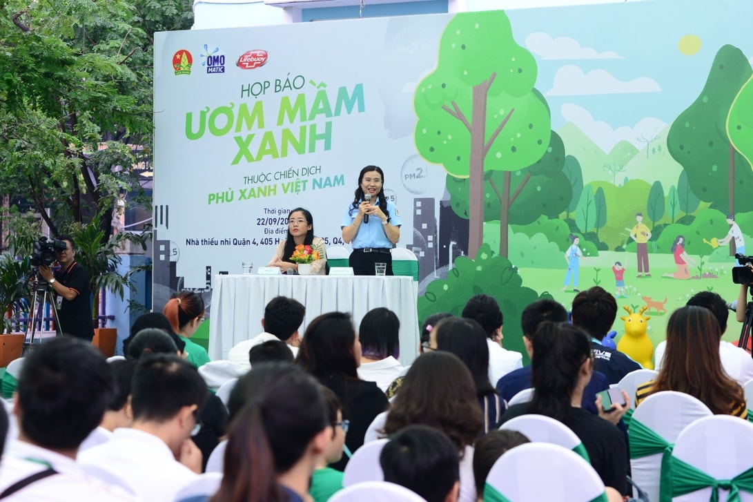 “Ươm mầm xanh” là một trong những chương trình nằm trong chiến dịch “Phủ xanh Việt Nam” của OMO Matic phối hợp với các đối tác triển khai thực hiện