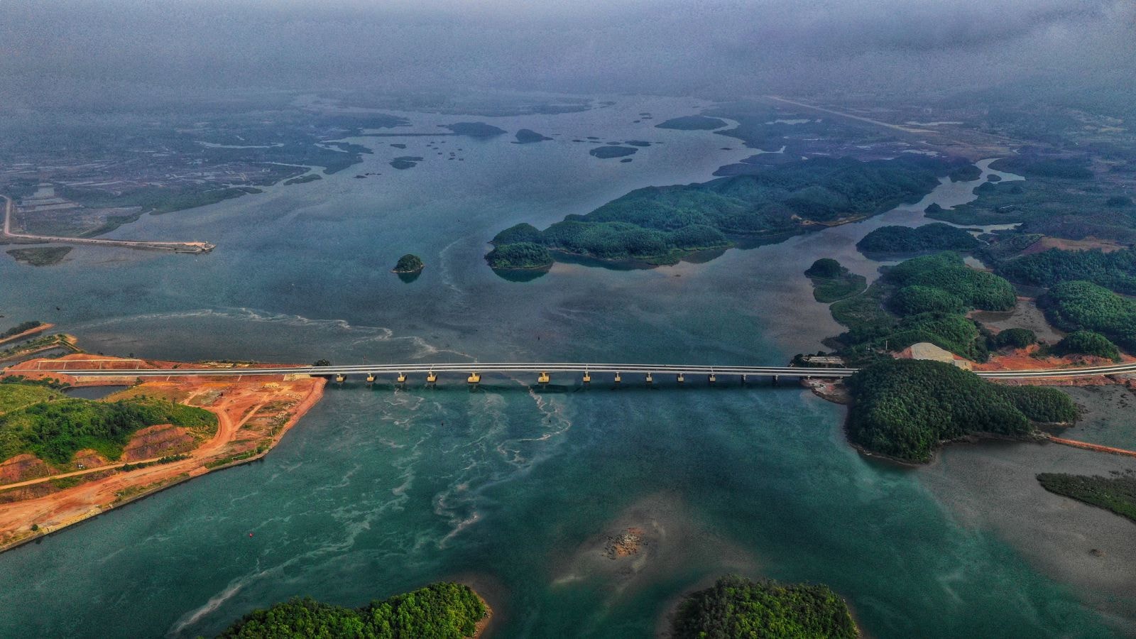 Cao tốc Hạ Long - Vân Đồn