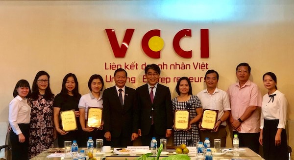 Hội thảo tổng kết các hoạt động của Liên minh Doanh nghiệp điện tử năm 2019 và cập nhật các kiến nghị sửa đổi Bộ luật lao động của Cộng đồng doanh nghiệp.