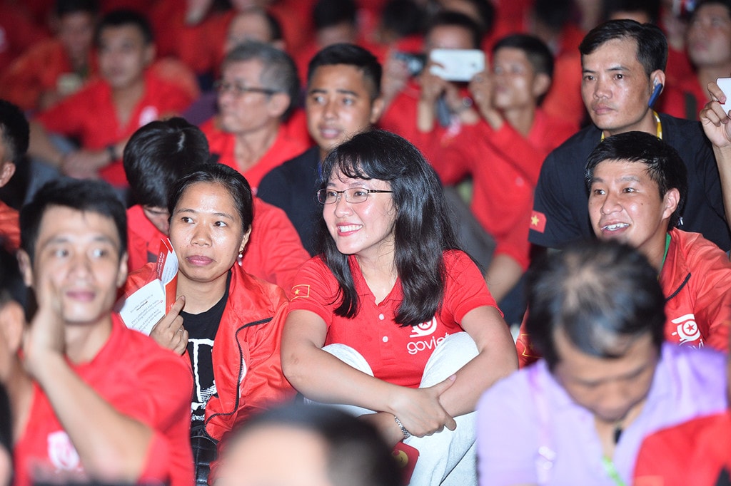 Bà Lê Diệp Kiều Trang (đeo kính) tại lễ kỷ niệm 1 năm Go-Viet ra mắt. Ảnh: Go-Viet.
