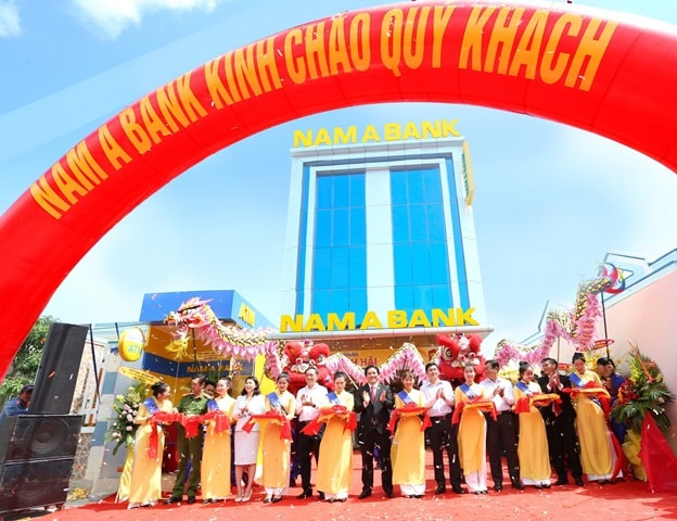 Lễ cắt băng khai trương hoạt động Nam A Bank Ninh Hải vào sáng ngày 27/09.