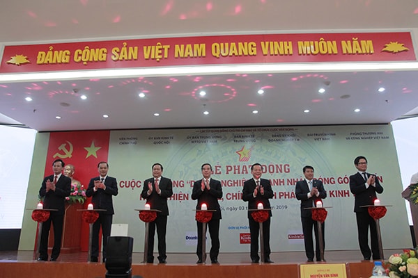 Phát động Cuộc vận động “Doanh nghiệp, doanh nhân đóng góp ý kiến hoàn thiện cơ chế, chính sách, phát triển kinh tế”