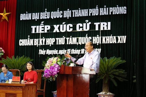 Thủ tướng Nguyễn Xuân Phúc phát biểu tại buổi tiếp xúc cử tri huyện Thủy Nguyên, thành phố hải Phòng