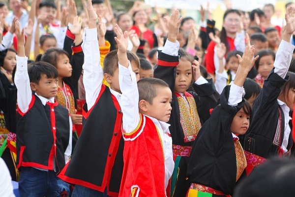 Tính nhân văn của chương trình còn là ở chỗ: những học sinh thuộc hộ nghèo, cận nghèo cũng được uống sữa học đường như các bạn khác mà không phải đóng phí.