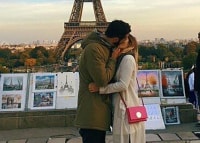 [GIẢI TRÍ CUỐI TUẦN] Nụ hôn thuần khiết bên tháp Eiffel