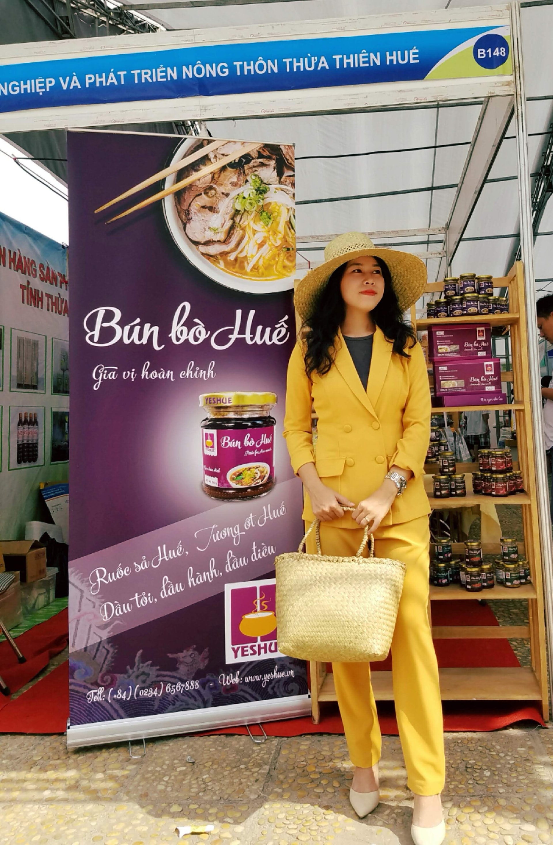 Cô gái 9x Lê Thị Kim Hằng không chỉ giỏi, năng động mà còn rất xinh và thân thiện