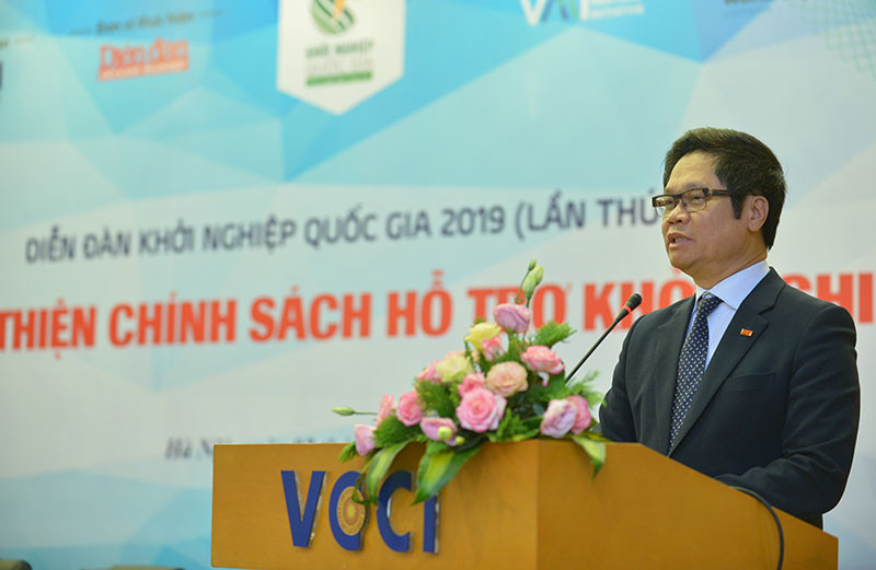 TS Vũ Tiến Lộc, Chủ tịch Phòng Thương mại và Công nghiệp Việt Nam (VCCI) 