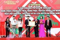 Nghệ thuật trang trí trên trang phục truyền thống của người Dao đỏ là di sản văn hoá phi vật thể