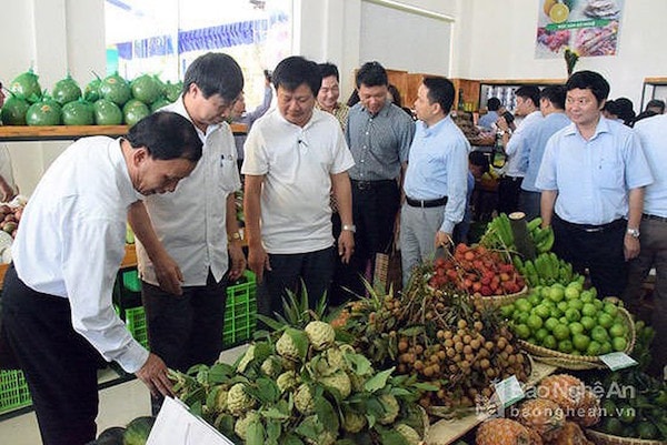 Gian hàng của Liên hiệp HTX Sản xuất và tiêu thụ nông sản thực phẩm an toàn Nghệ An