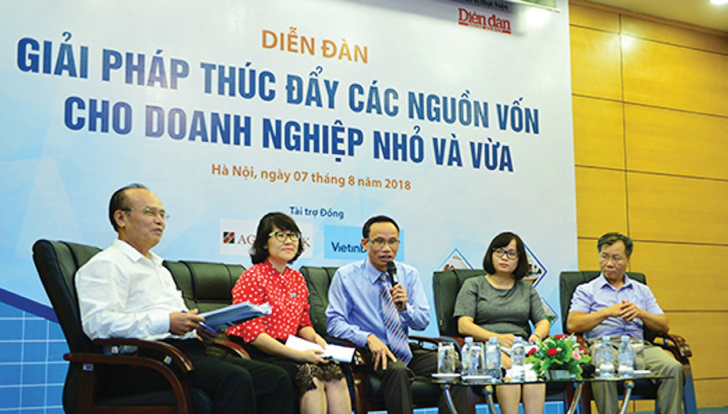 Hội thảo “Giải pháp thúc đẩy các nguồn vốn cho doanh nghiệp nhỏ và vừa” do Phòng Thương mại và Công nghiệp Việt Nam, Báo Diễn đàn Doanh nghiệp tổ chức.