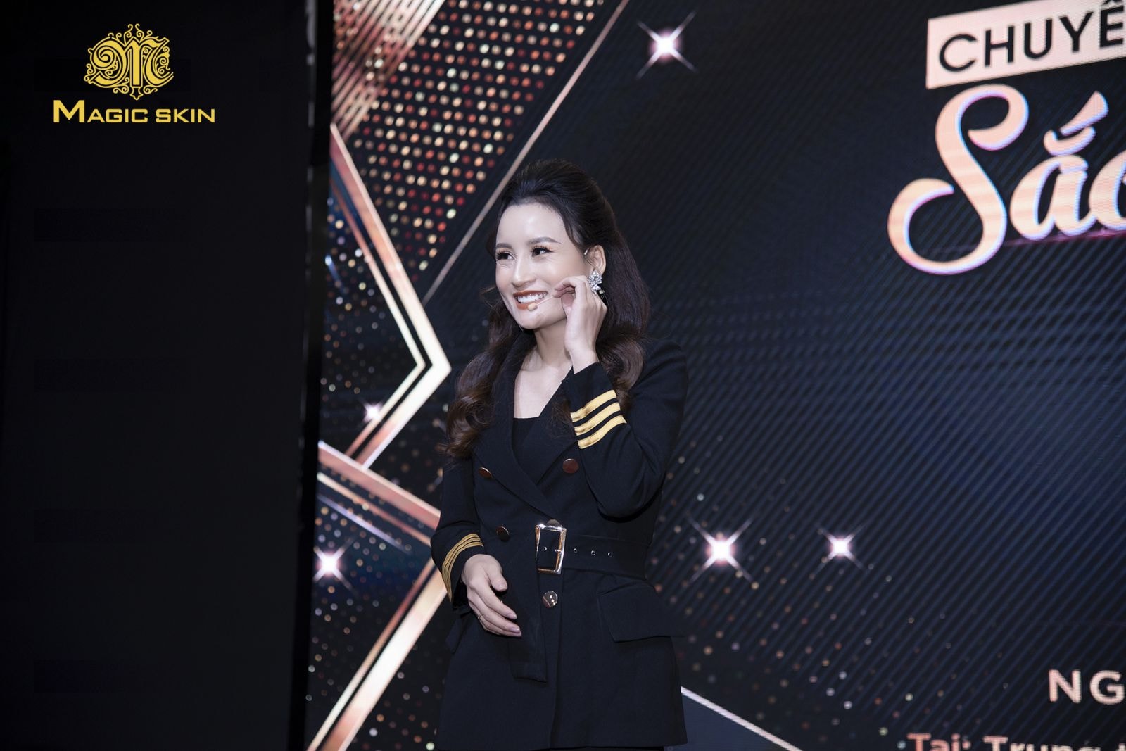 CEO Magic Skin Hồ Mai Ca chia sẻ quy trình soi da cụ thể, chi tiết nhất dành cho các thành viên tham dự. 
